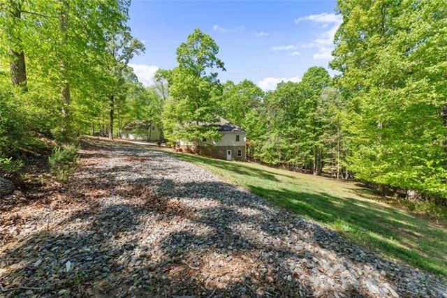 45 Holcomb Drive, Cleveland, GA 30528