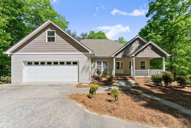 45 Holcomb Drive, Cleveland, GA 30528
