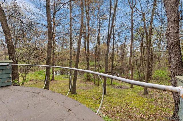 497 Lake George Road, Oakland, MI 48363