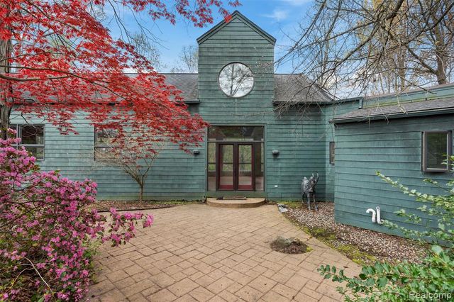 497 Lake George Road, Oakland, MI 48363