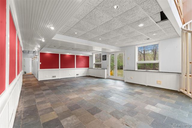497 Lake George Road, Oakland, MI 48363