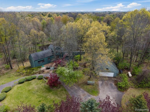 497 Lake George Road, Oakland, MI 48363