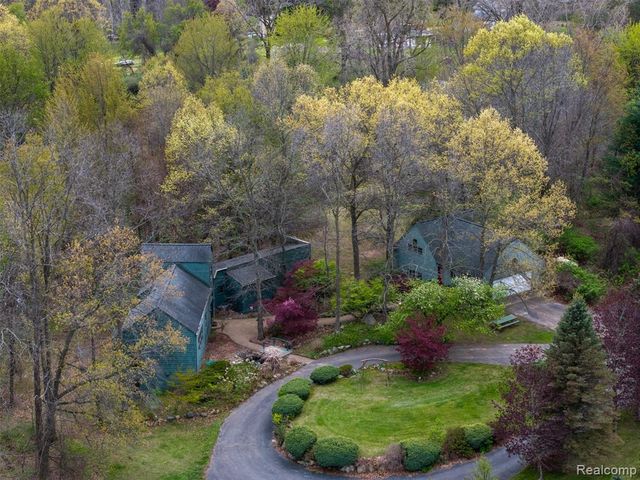 497 Lake George Road, Oakland, MI 48363