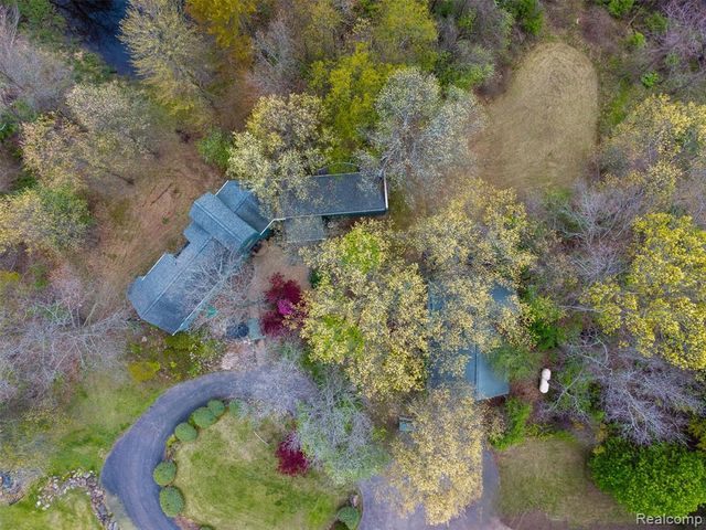 497 Lake George Road, Oakland, MI 48363