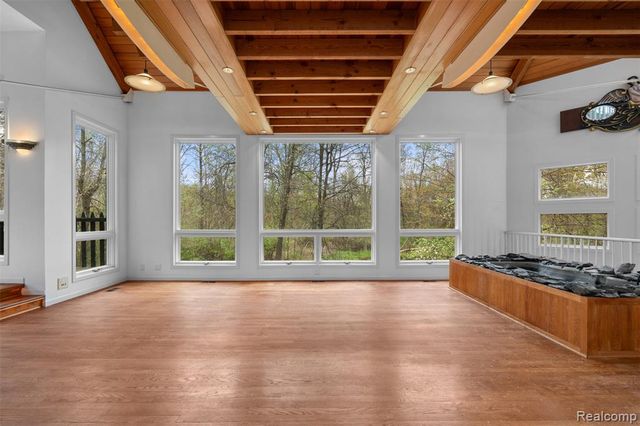 497 Lake George Road, Oakland, MI 48363