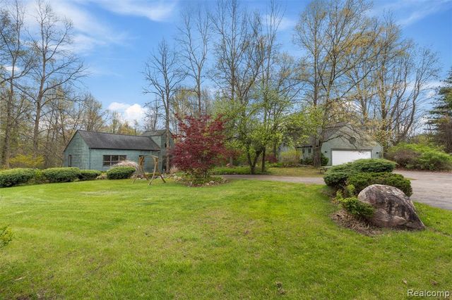 497 Lake George Road, Oakland, MI 48363