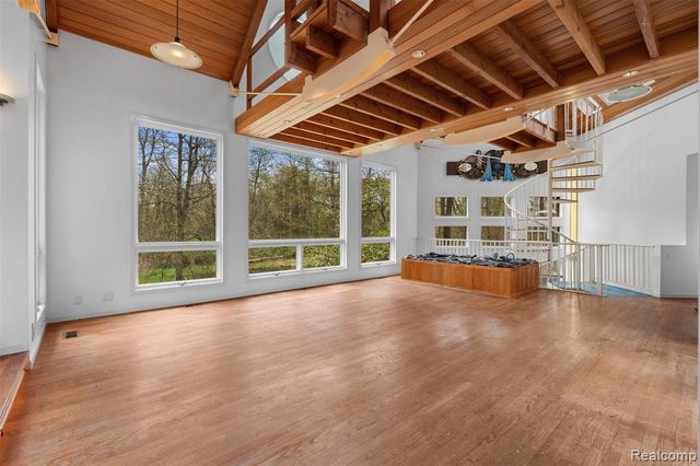 497 Lake George Road, Oakland, MI 48363