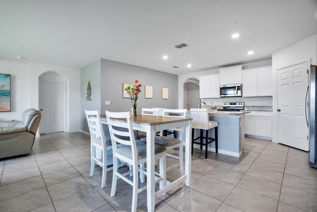 1581 Mineral Lp Drive NW, Palm Bay, FL 32907