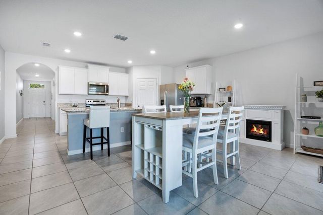 1581 Mineral Lp Drive NW, Palm Bay, FL 32907