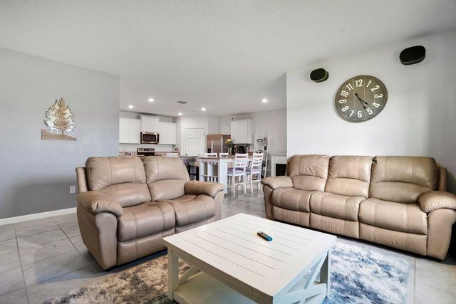 1581 Mineral Lp Drive NW, Palm Bay, FL 32907