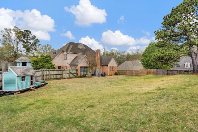 8836 DOVELAND DR, Memphis, TN 38018