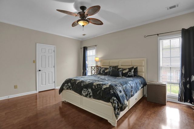 8836 DOVELAND DR, Memphis, TN 38018