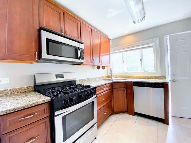 3003 Longfellow Avenue, Hazel Crest, IL 60429