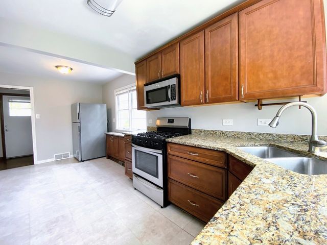 3003 Longfellow Avenue, Hazel Crest, IL 60429