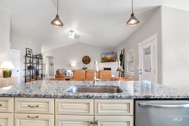 4060 Mountain Vista Ln, Filer, ID 83328