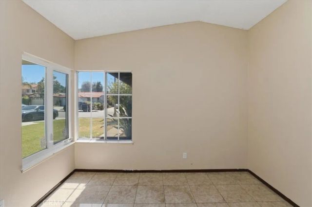 1907 Overland, Colton, CA 92324