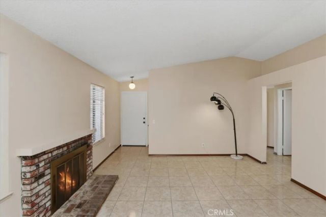 1907 Overland, Colton, CA 92324