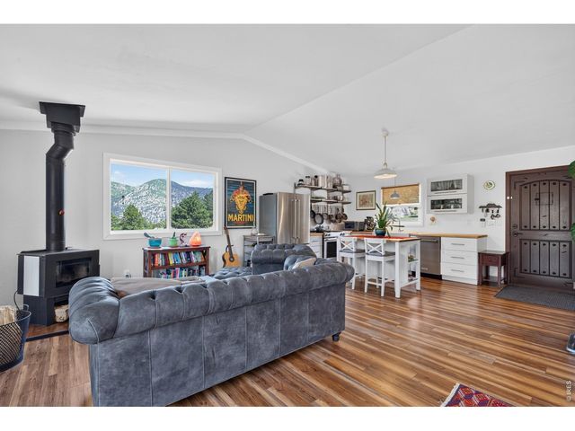 109 Button Rock Rd, Lyons, CO 80540