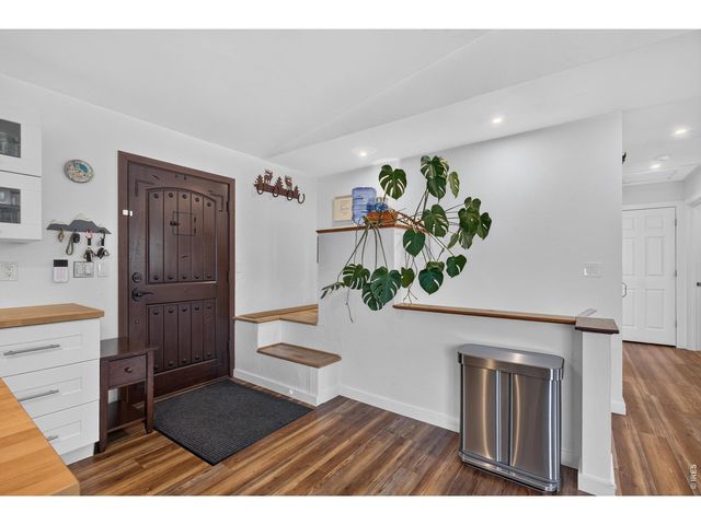 109 Button Rock Rd, Lyons, CO 80540