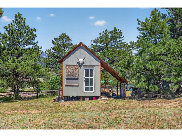 109 Button Rock Rd, Lyons, CO 80540