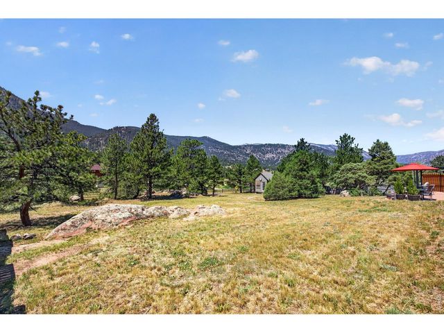109 Button Rock Rd, Lyons, CO 80540