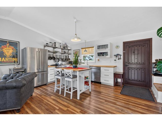 109 Button Rock Rd, Lyons, CO 80540