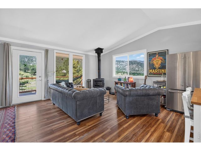 109 Button Rock Rd, Lyons, CO 80540