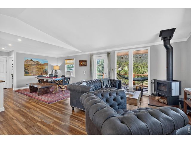 109 Button Rock Rd, Lyons, CO 80540
