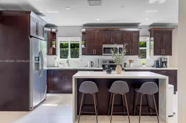 1019 NE 115th St 1019, Biscayne Park, FL 33161