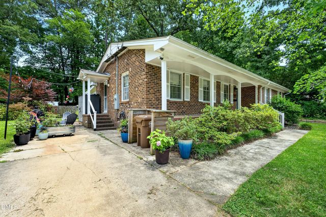 915 Pamlico Drive, Cary, NC 27511