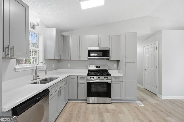 7385 Hunters Ridge Drive, Douglasville, GA 30134