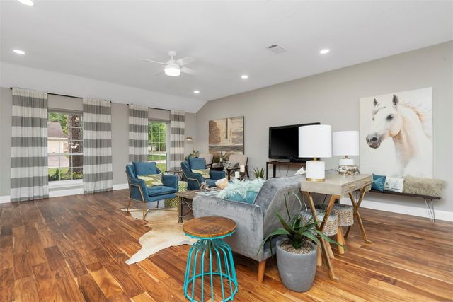 36 White Bark Place, The Woodlands, TX 77381