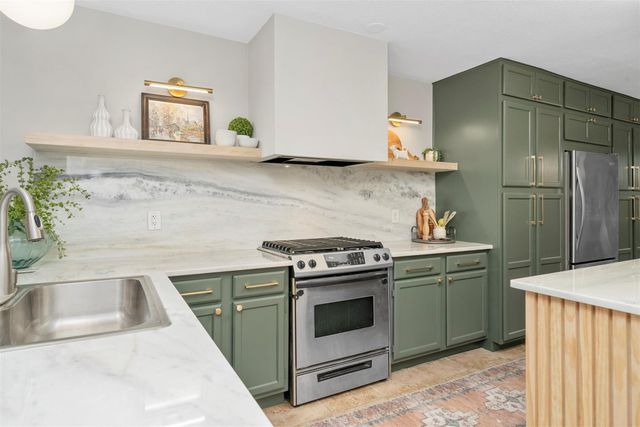 36 White Bark Place, The Woodlands, TX 77381