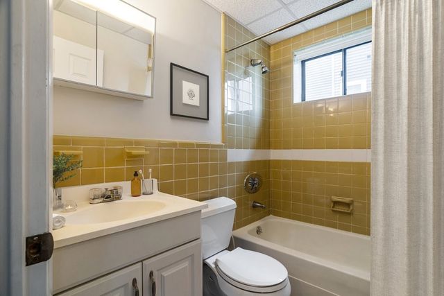 33 Middle Street 23, Waltham, MA 02451