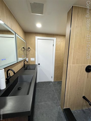 27204 Sheahan Drive, Dearborn Heights, MI 48127