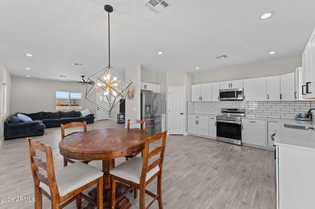 36269 W HIGHLAND Avenue, Tonopah, AZ 85354