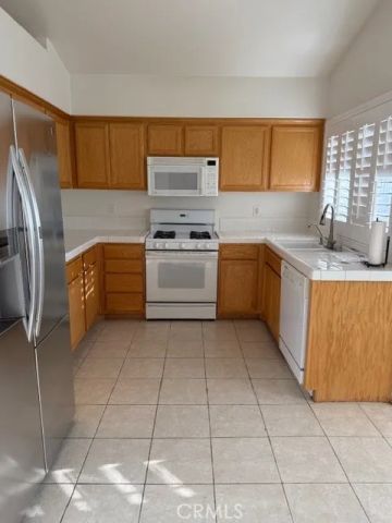 11220 Country Club Drive, Apple Valley, CA 92308