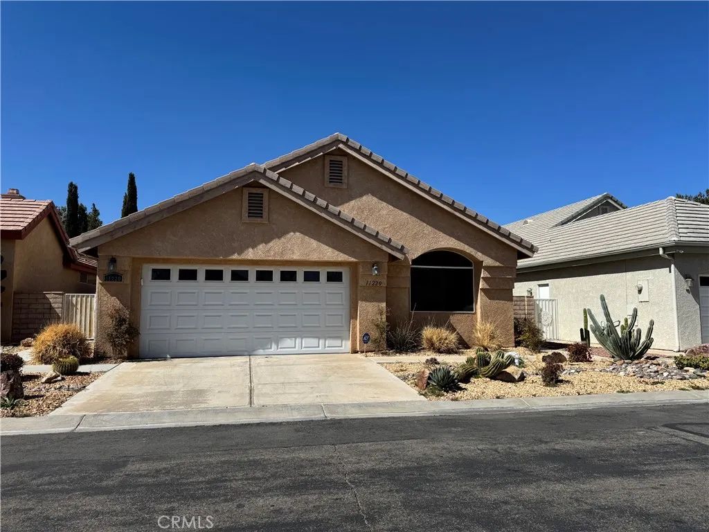 11220 Country Club Drive, Apple Valley, CA 92308
