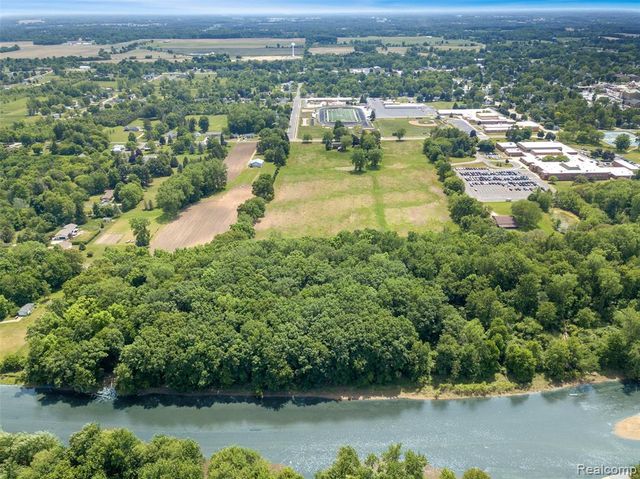 607 E King Street, Corunna, MI 48817