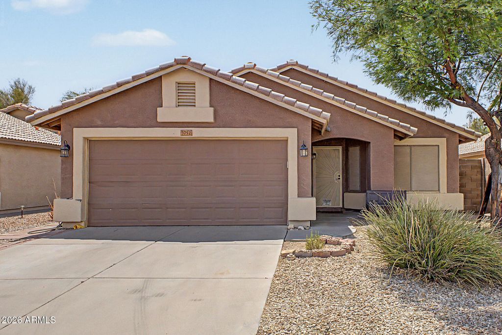 3752 S BOWMAN Road, Apache Junction, AZ 85119 — exterior