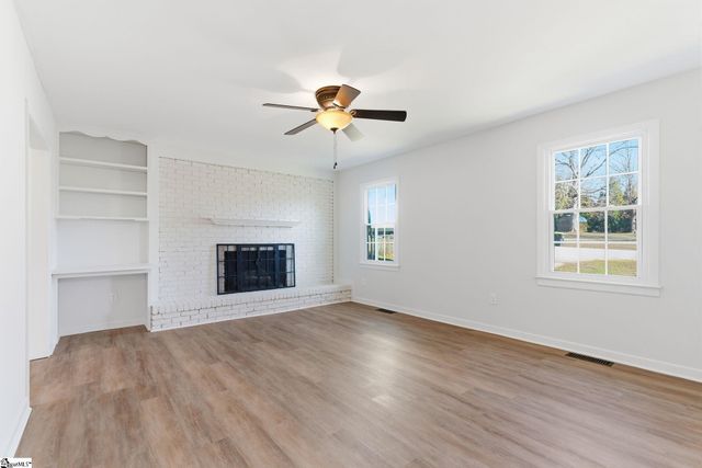 250 Pine Drive, Piedmont, SC 29673