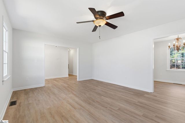 250 Pine Drive, Piedmont, SC 29673