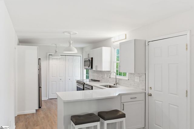 250 Pine Drive, Piedmont, SC 29673