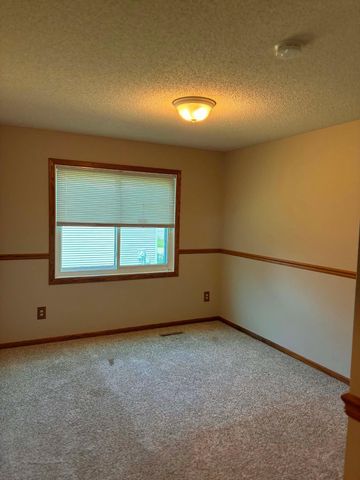 7040 Jensen Avenue S, Cottage Grove, MN 55016