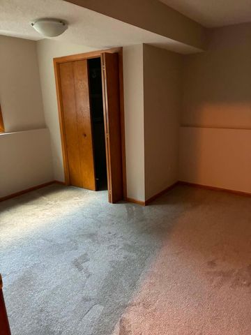 7040 Jensen Avenue S, Cottage Grove, MN 55016