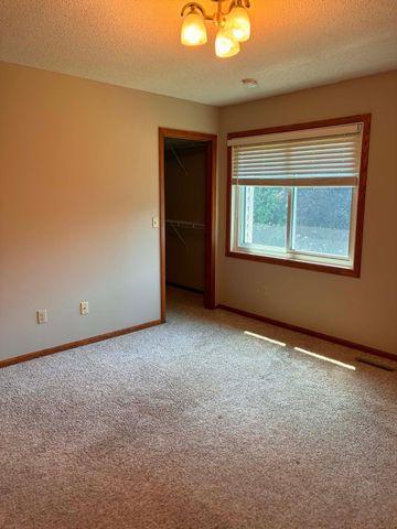7040 Jensen Avenue S, Cottage Grove, MN 55016