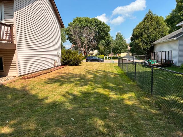 7040 Jensen Avenue S, Cottage Grove, MN 55016