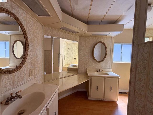 2203 Dalis Dr, Concord, CA 94520