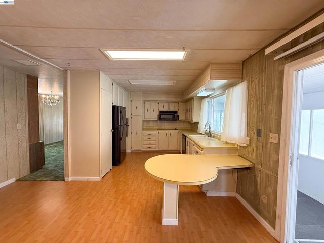 2203 Dalis Dr, Concord, CA 94520