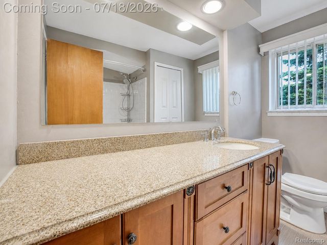 14801 Greenbriar Court, Plymouth Charter Township, MI 48170